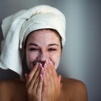 Чем полезна маска для лица из спермы? Как приготовить маску в домашних условиях?